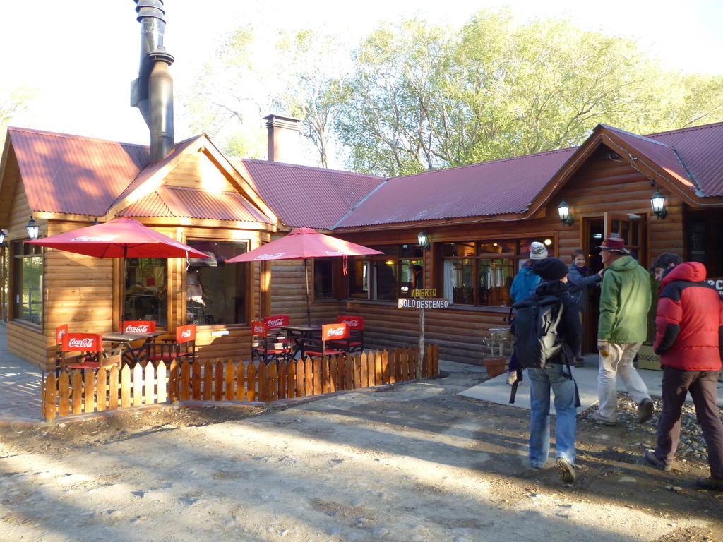 Camping Y Hostal El Ovejero El Calafate Esterno foto