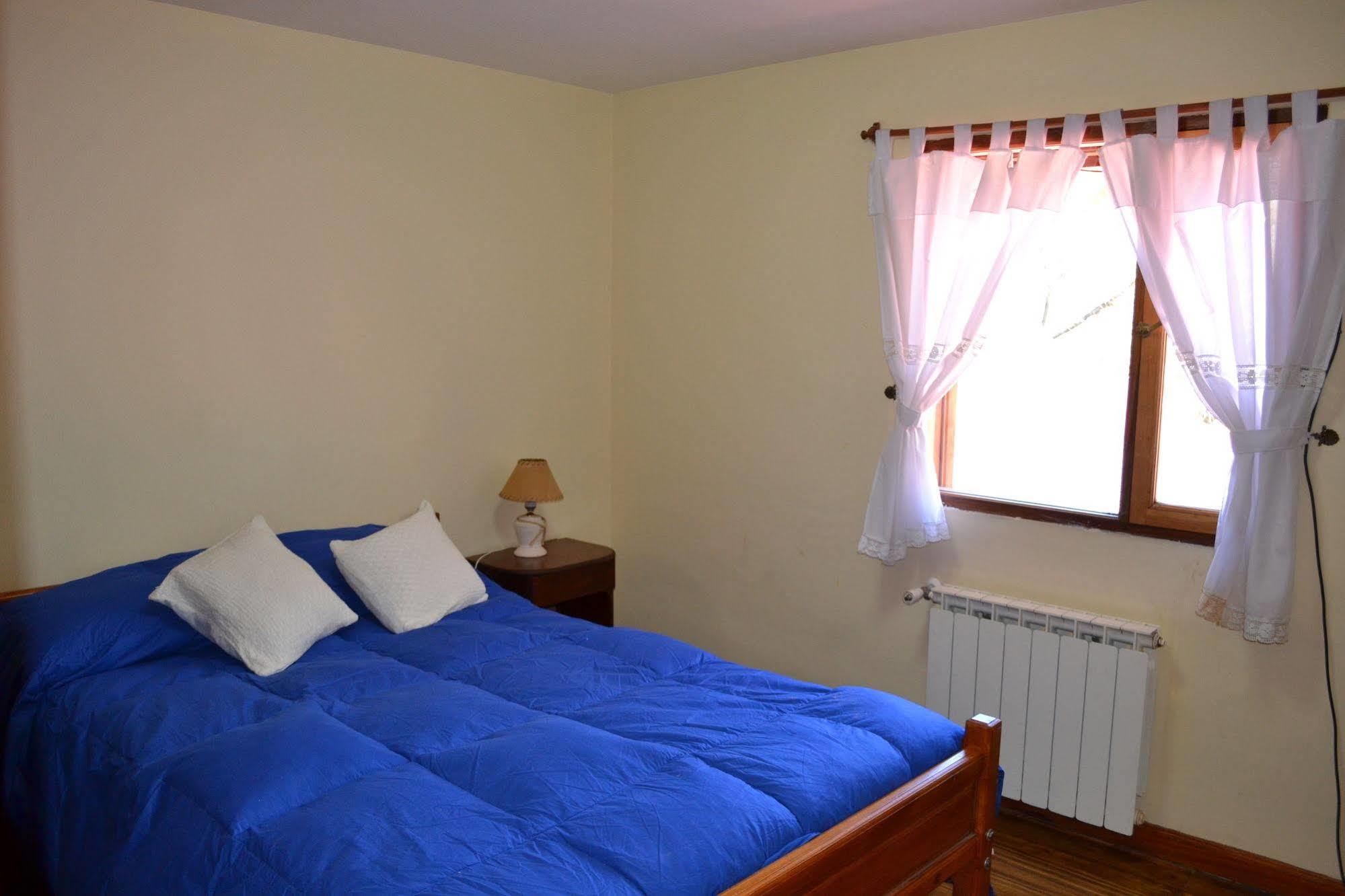 Camping Y Hostal El Ovejero El Calafate Esterno foto