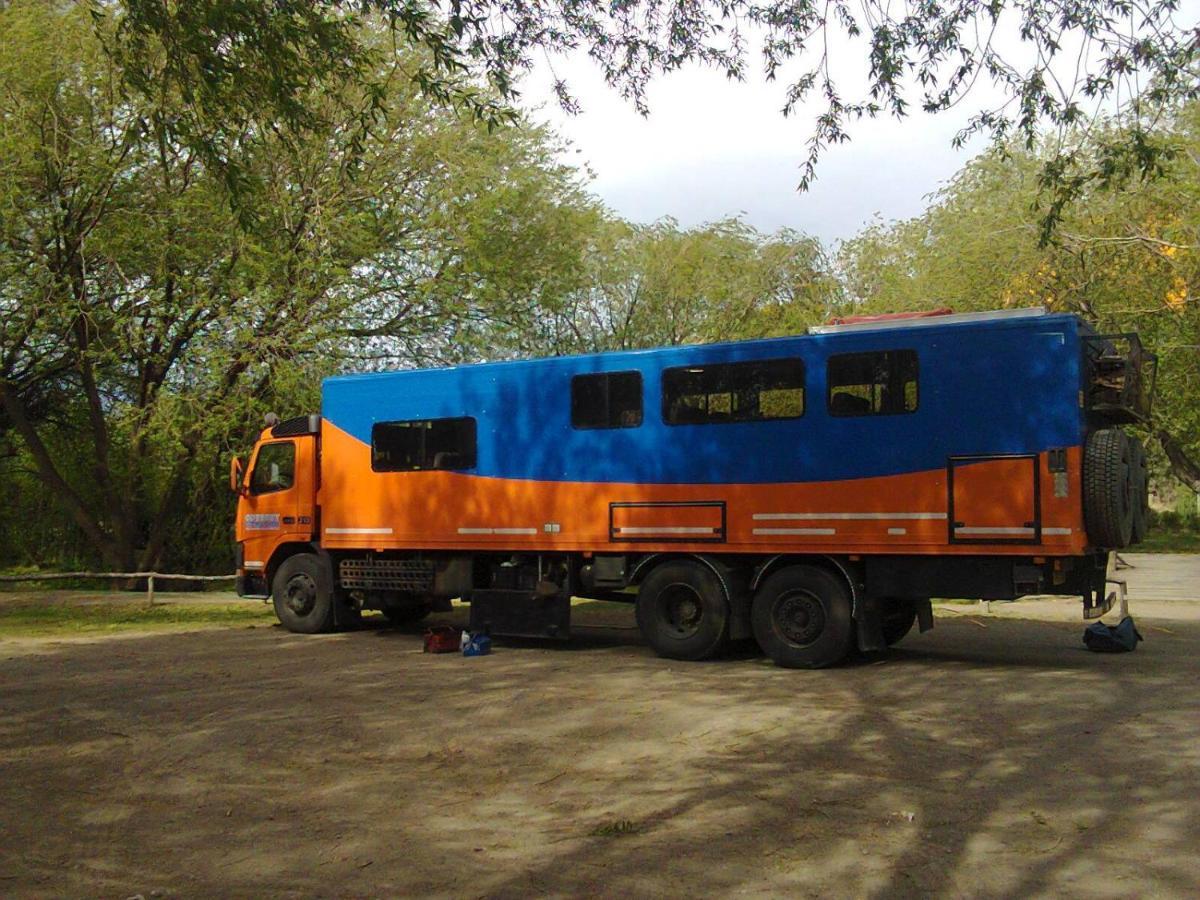 Camping Y Hostal El Ovejero El Calafate Esterno foto