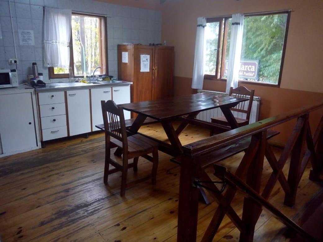 Camping Y Hostal El Ovejero El Calafate Esterno foto