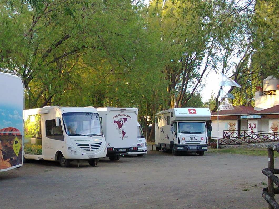 Camping Y Hostal El Ovejero El Calafate Esterno foto