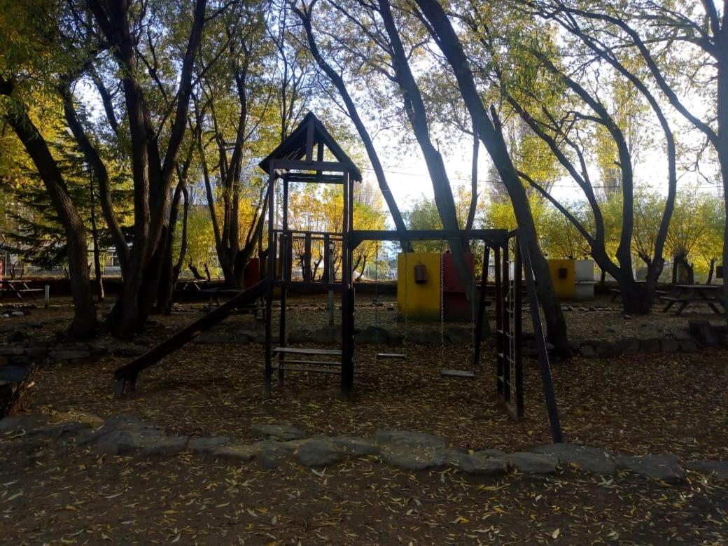 Camping Y Hostal El Ovejero El Calafate Esterno foto